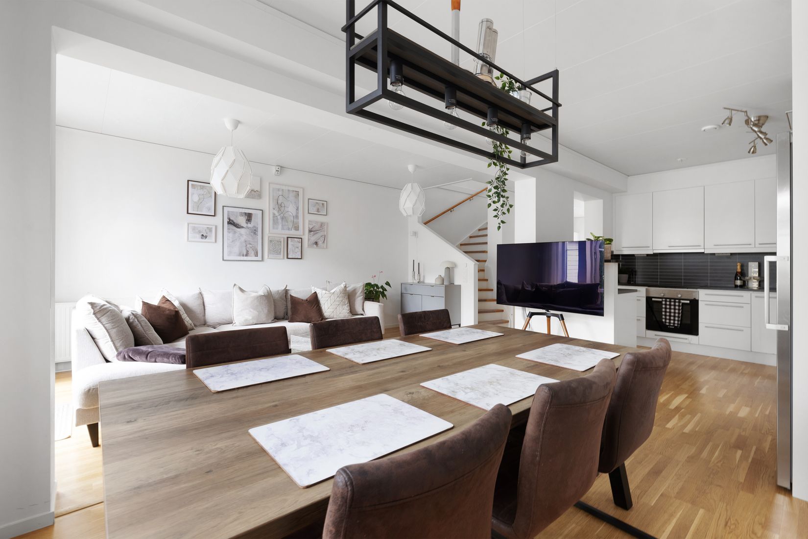 Bostadsrätt, Radhus, Syster Emmas väg 19, Brunnby Park, Upplands Väsby