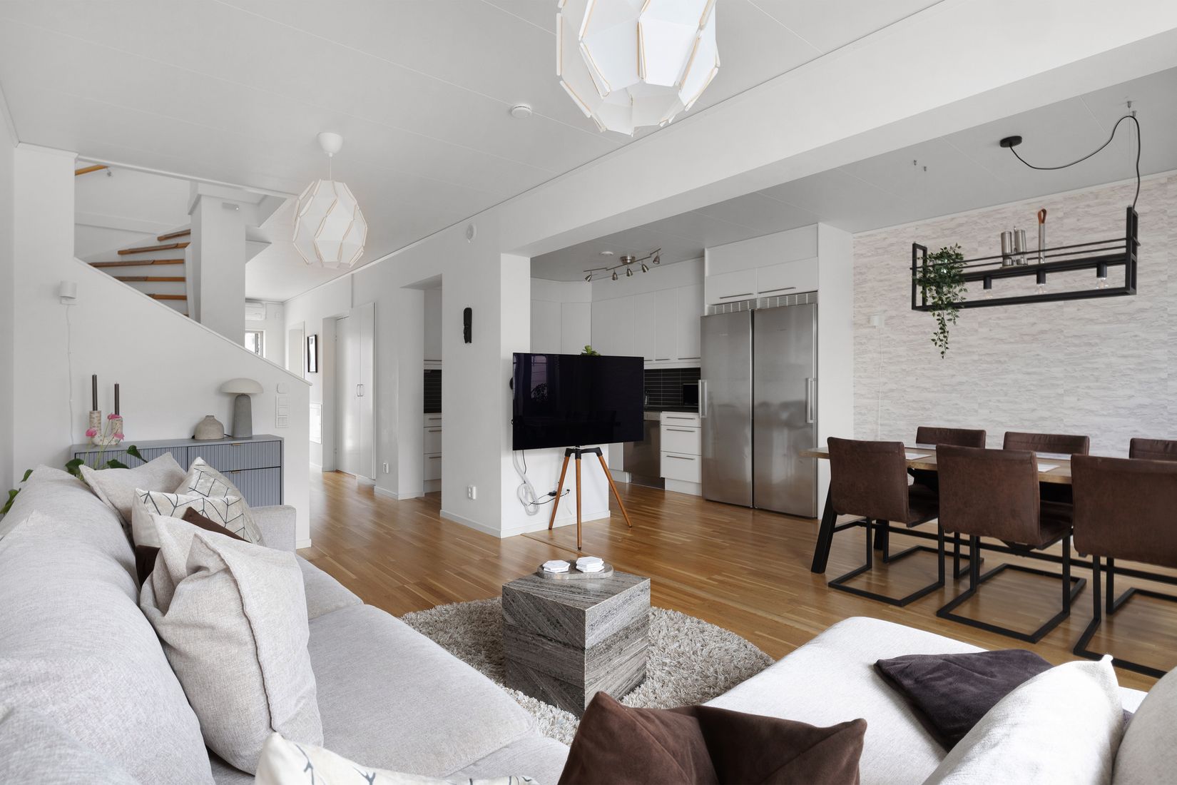 Bostadsrätt, Radhus, Syster Emmas väg 19, Brunnby Park, Upplands Väsby