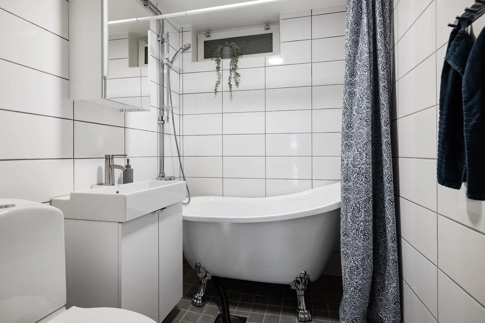 Villa, Radhus, Lundbackavägen 11, Hovsta, Örebro