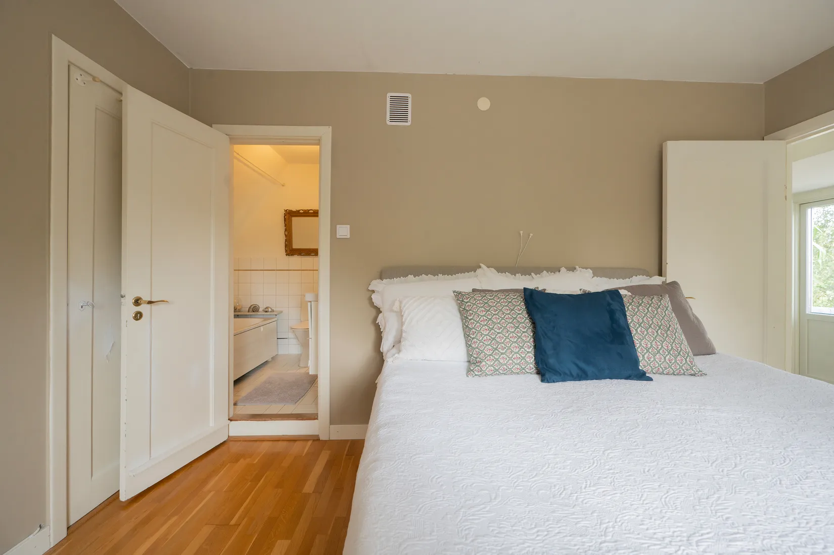 Villa, Staffansvägen 1, Stuvsta, Huddinge