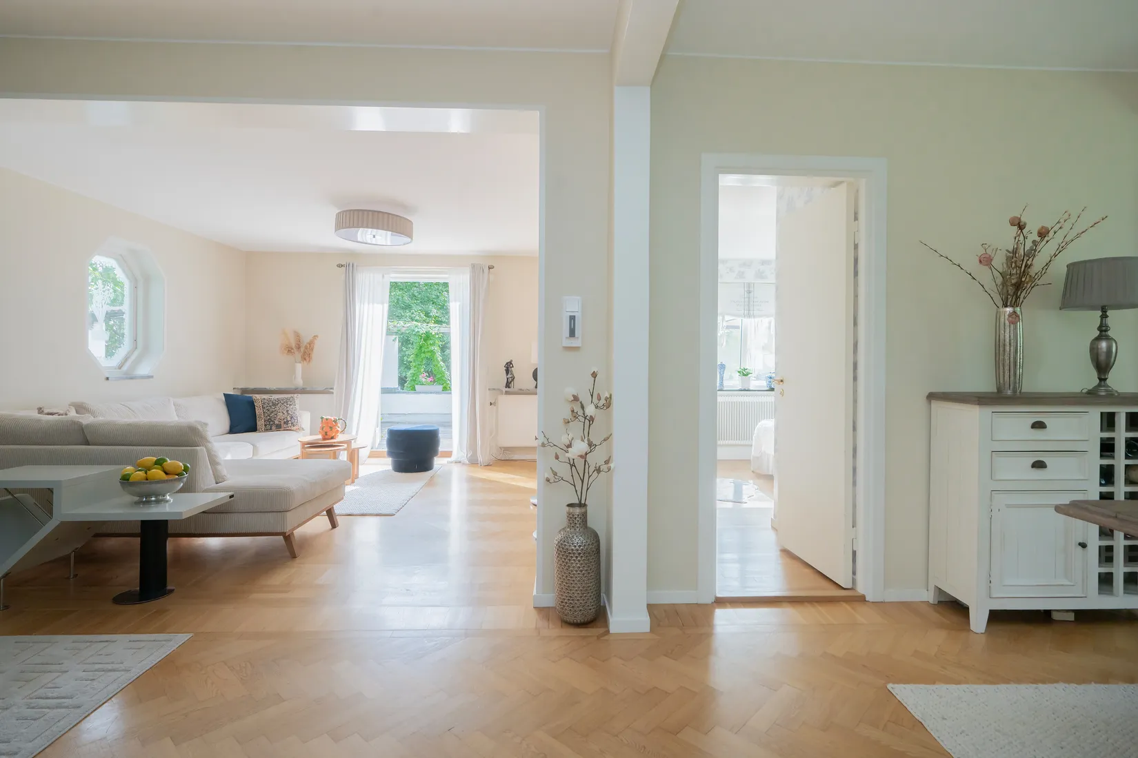 Villa, Staffansvägen 1, Stuvsta, Huddinge