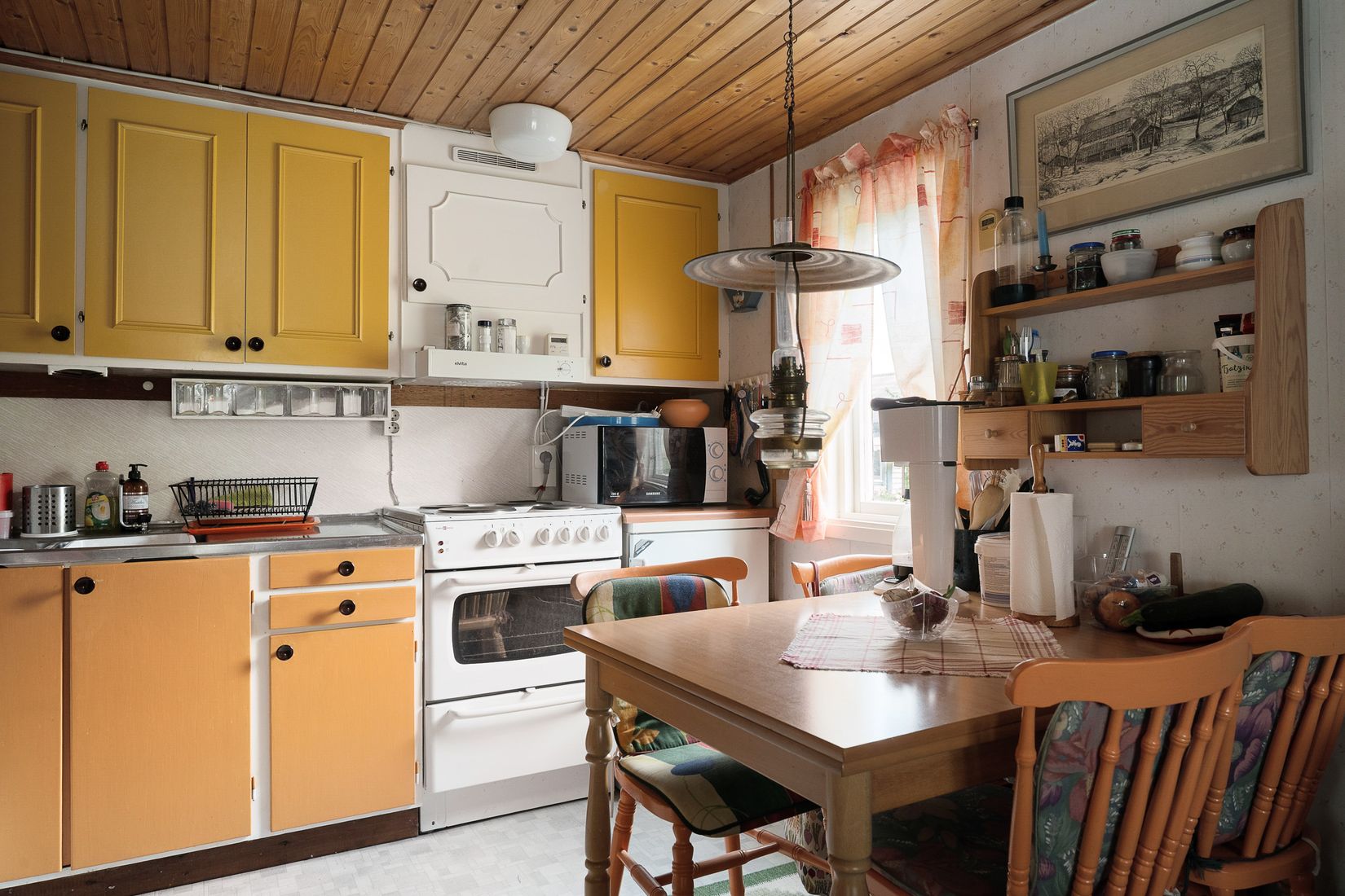 Fritidshus, Ekebydal koloniområde, väg 10, stuga 208, Bergshammar, Nyköping