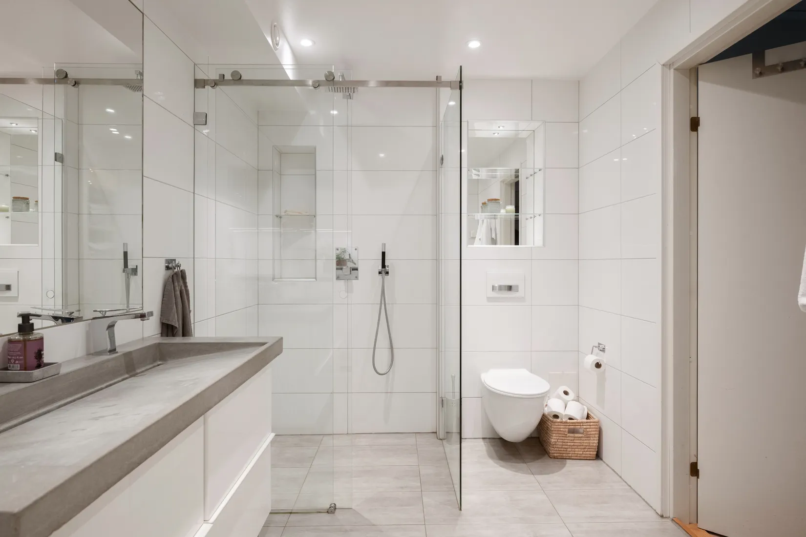 Radhus, Rostvingevägen 20, Myrängen - Huddinge, Huddinge