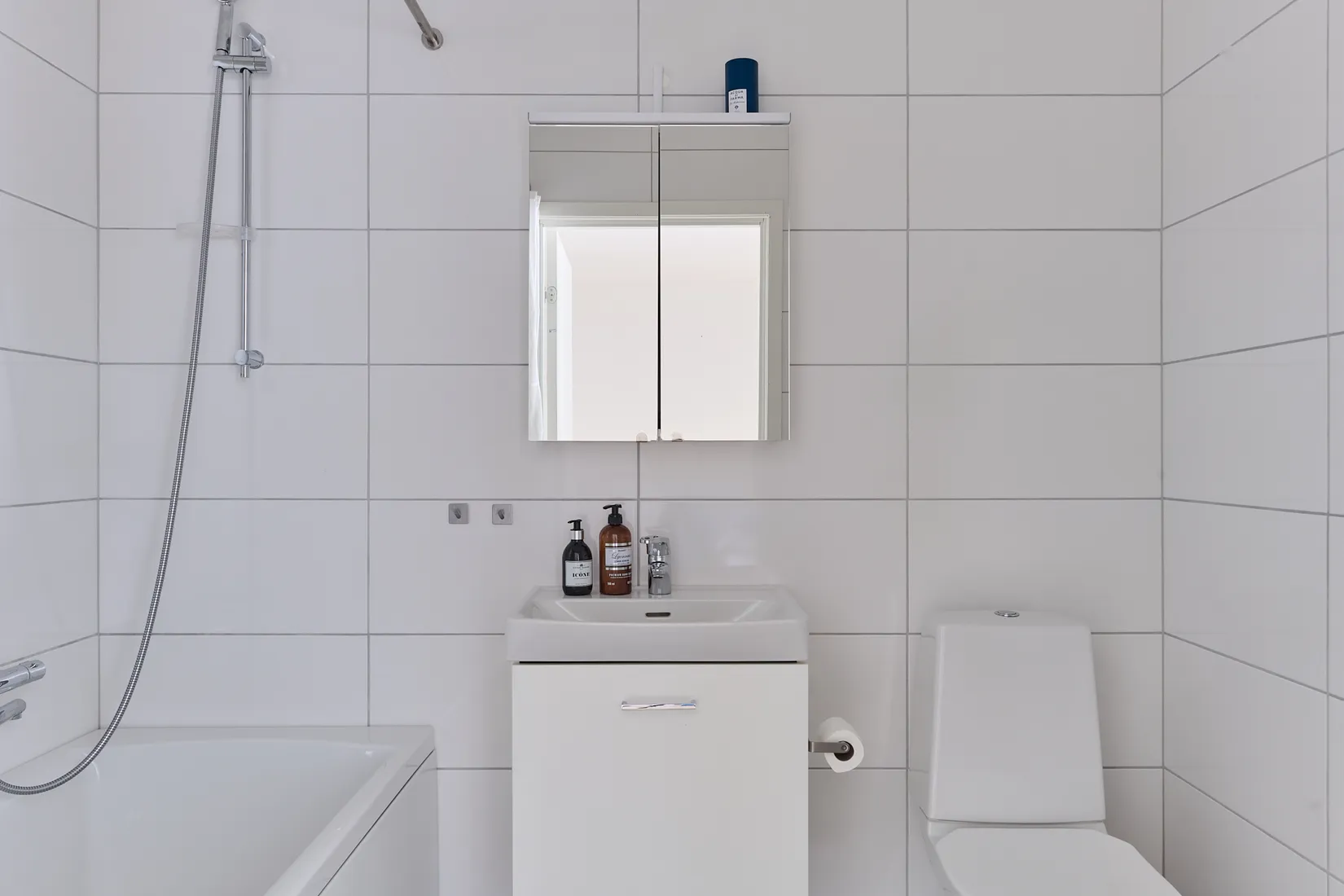 Bostadsrätt, Radhus, Blåhallonvägen 26B, Tosterön, Strängnäs