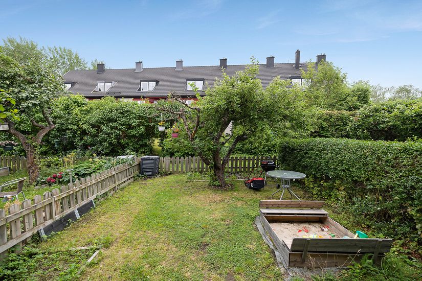 Radhus, Orionvägen 49, Skälby, Järfälla