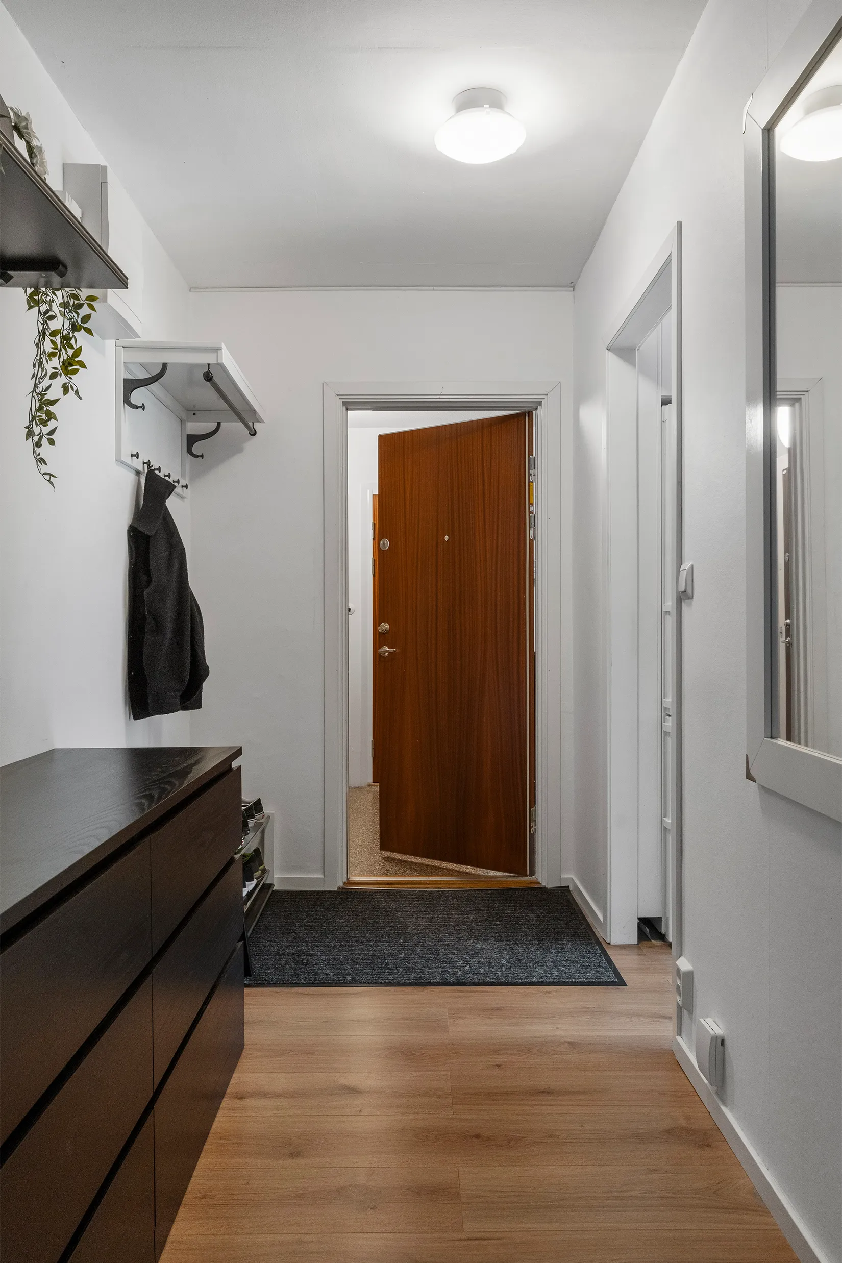 Bostadsrätt, Karlstorpsvägen 93, Karlstorp, Trollhättan