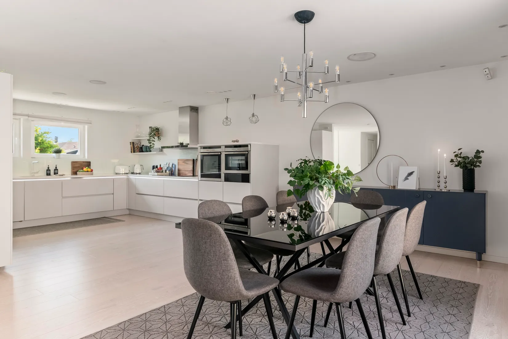 Villa, Sandviksvägen 42, Hässelby Södra Villastad, Stockholm