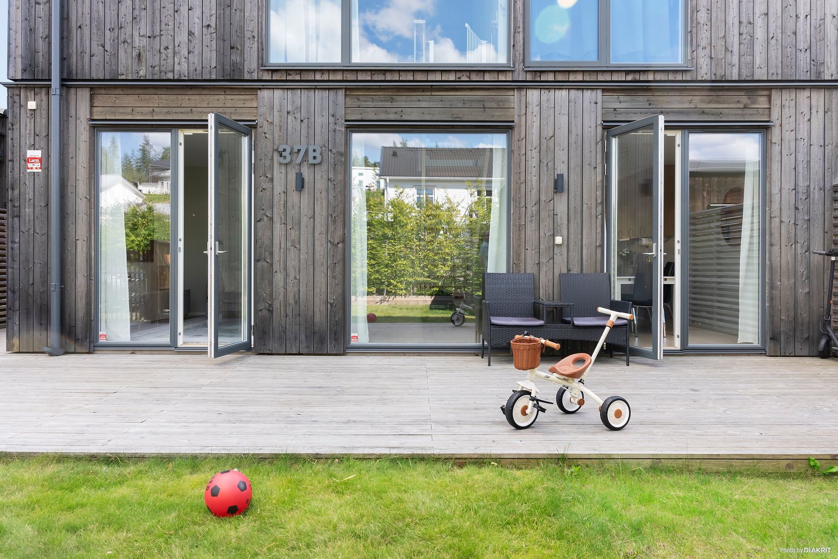 Radhus, Lunnarevägen 37B, Länna, Huddinge