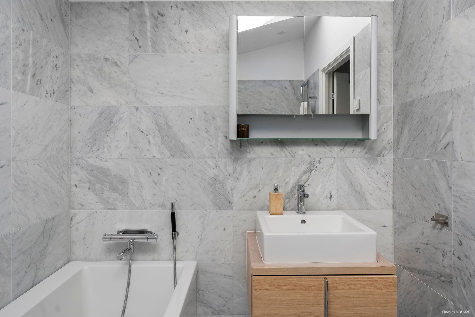 Radhus, Lunnarevägen 37B, Länna, Huddinge