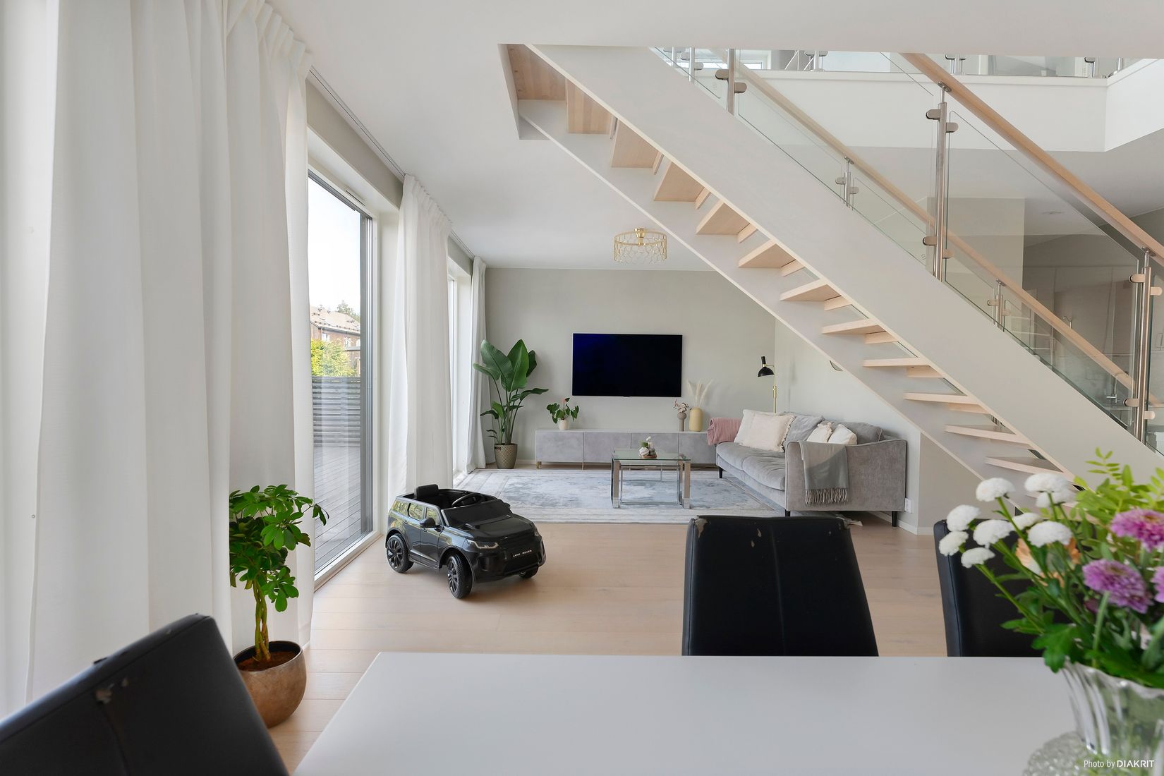 Radhus, Lunnarevägen 37B, Länna, Huddinge