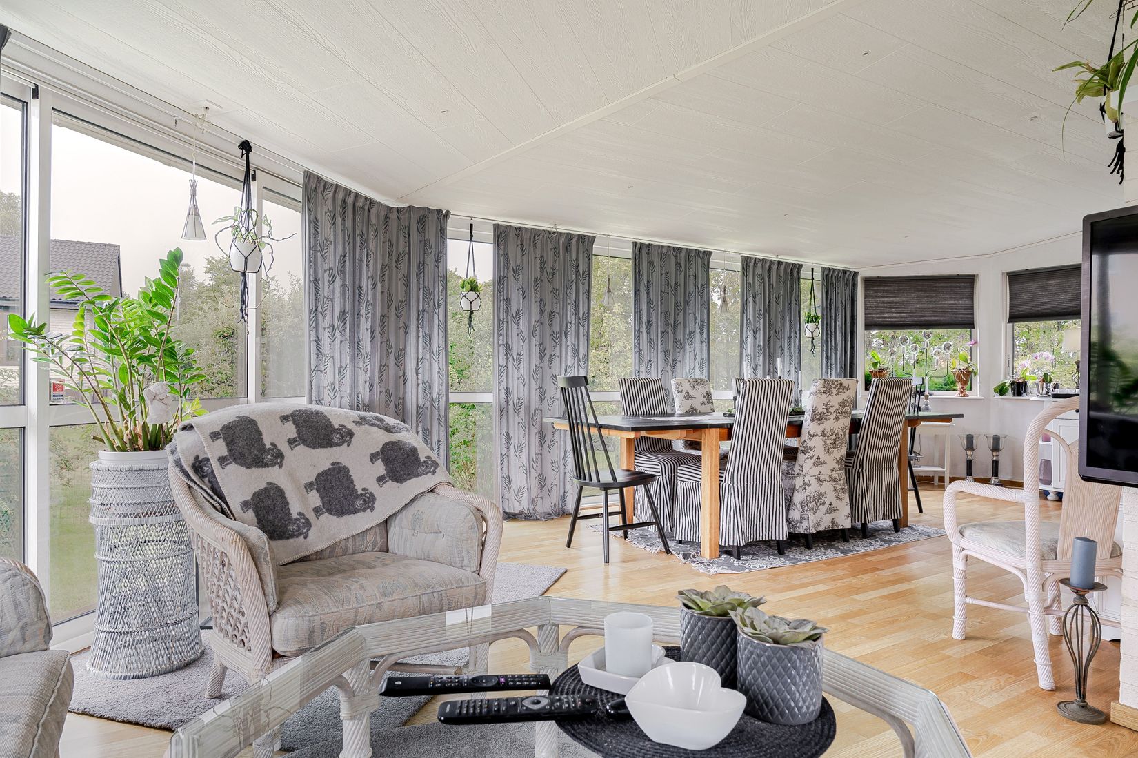 Villa, Sköttningsvägen 1, Centrum, Falköping