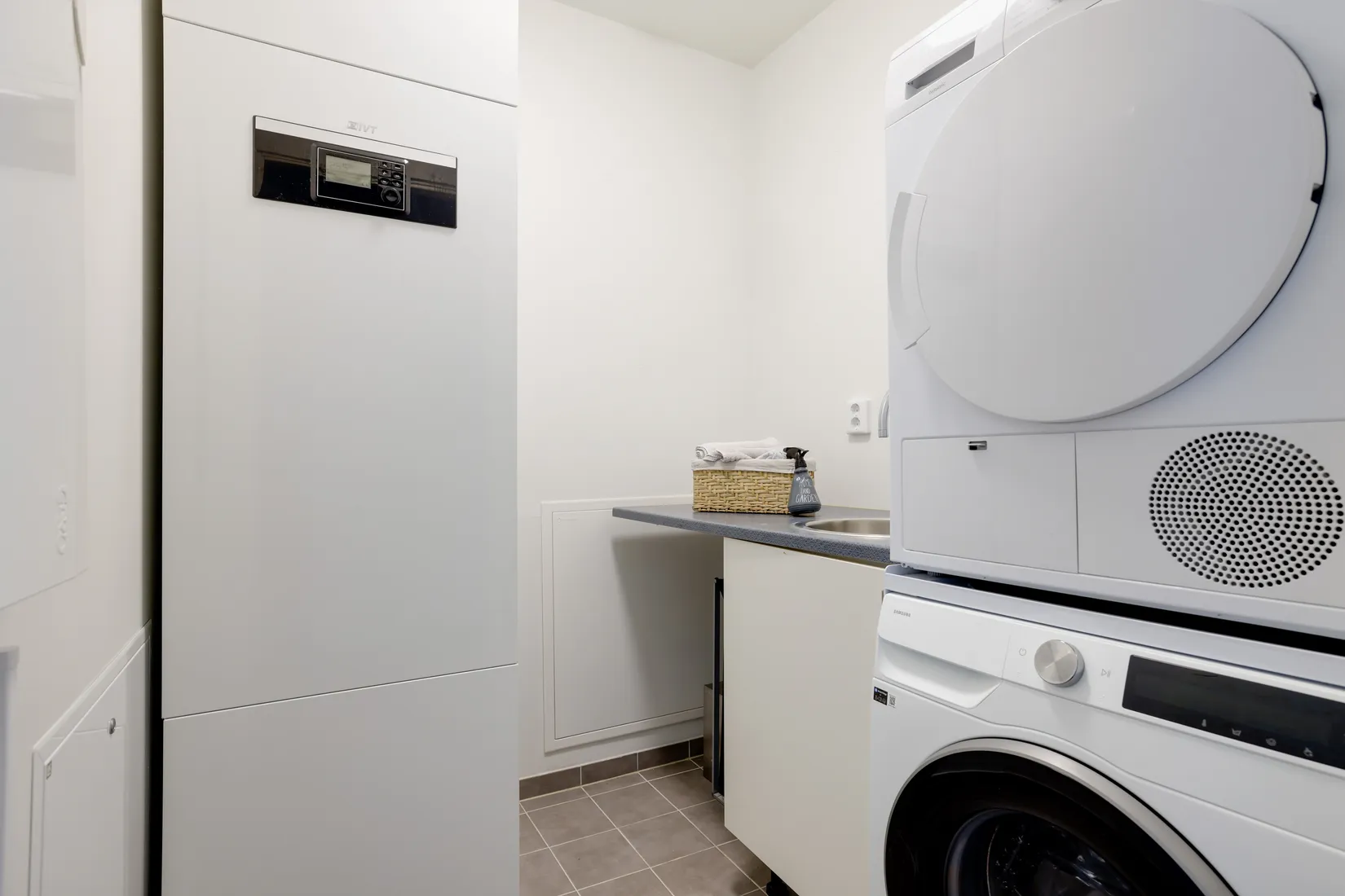 Bostadsrätt, Radhus, Granlidsvägen 3C, Vintrosa, Örebro