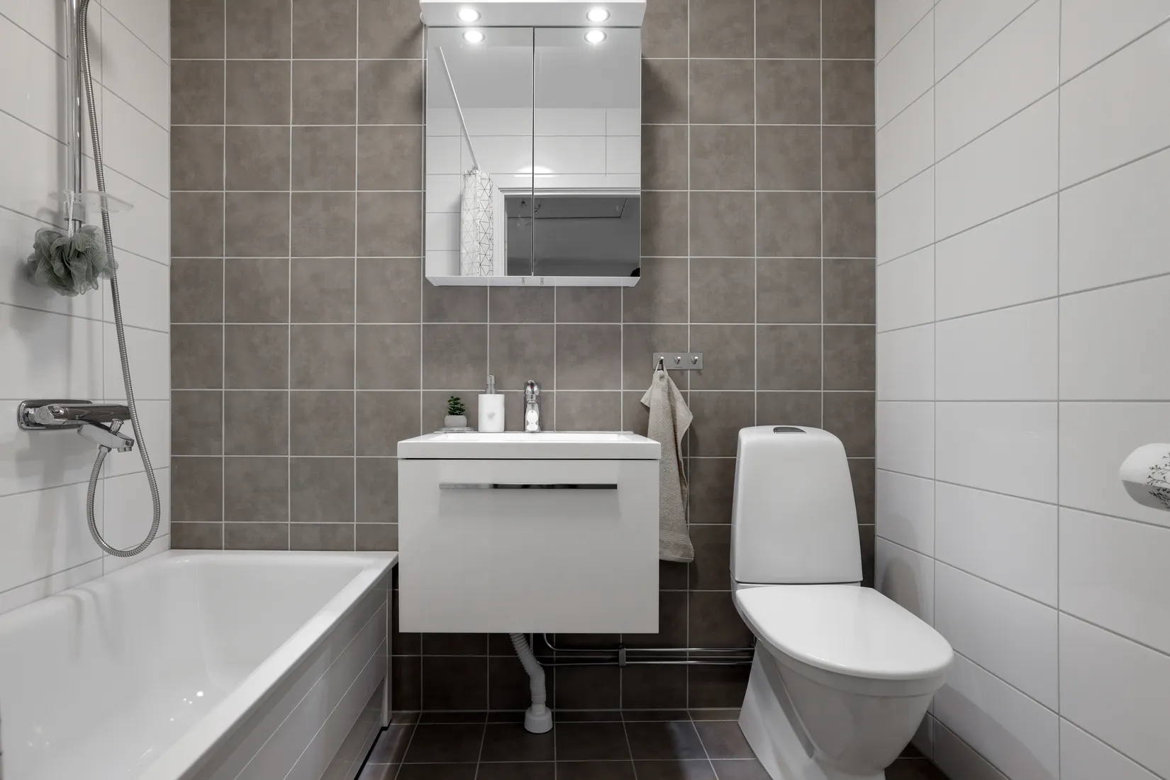Bostadsrätt, Radhus, Granlidsvägen 3C, Vintrosa, Örebro