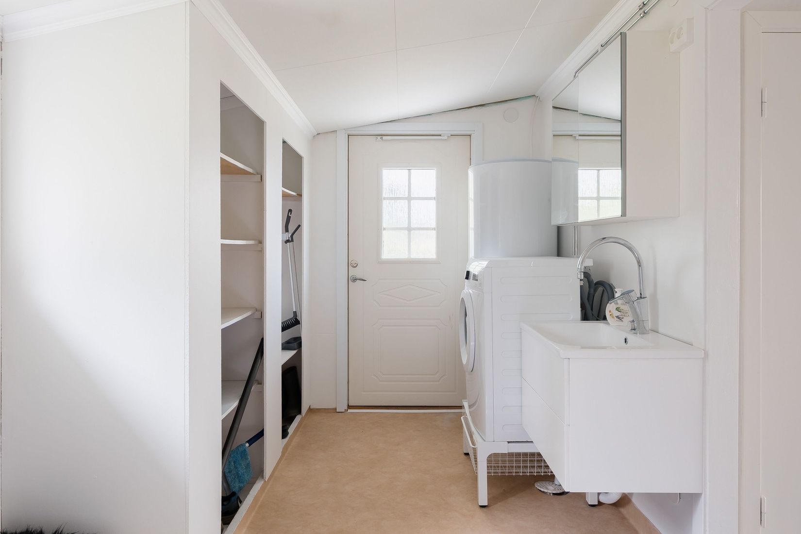 Villa, Norra Kedum Smörblomman 3, Marbogården, Lidköping