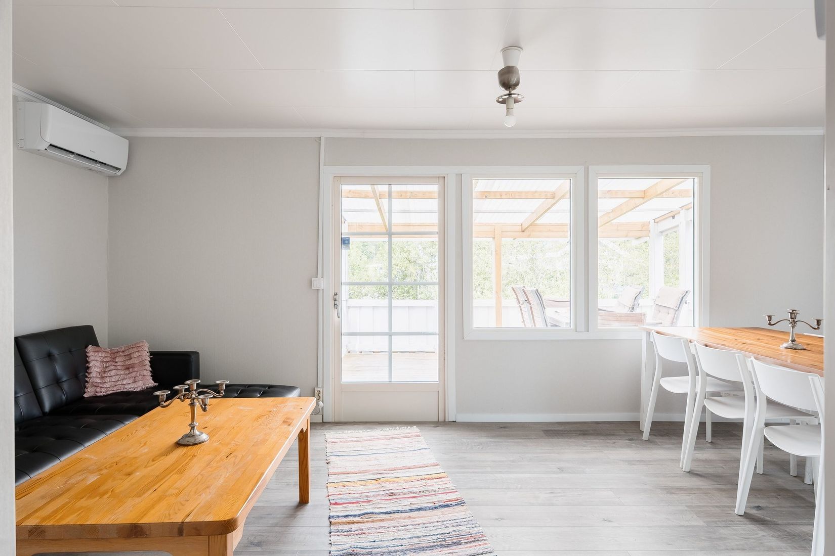 Villa, Norra Kedum Smörblomman 3, Marbogården, Lidköping