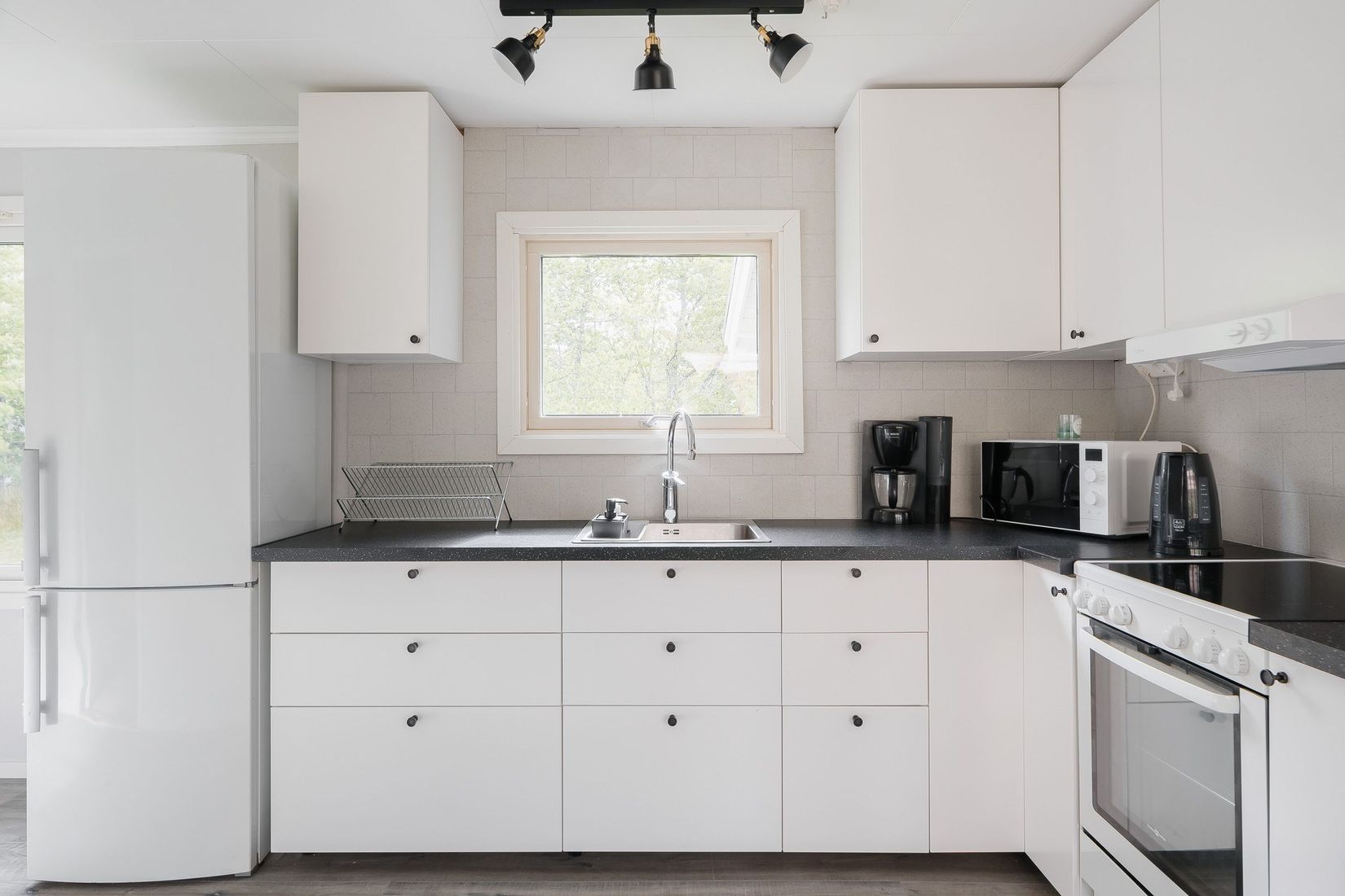 Villa, Norra Kedum Smörblomman 3, Marbogården, Lidköping