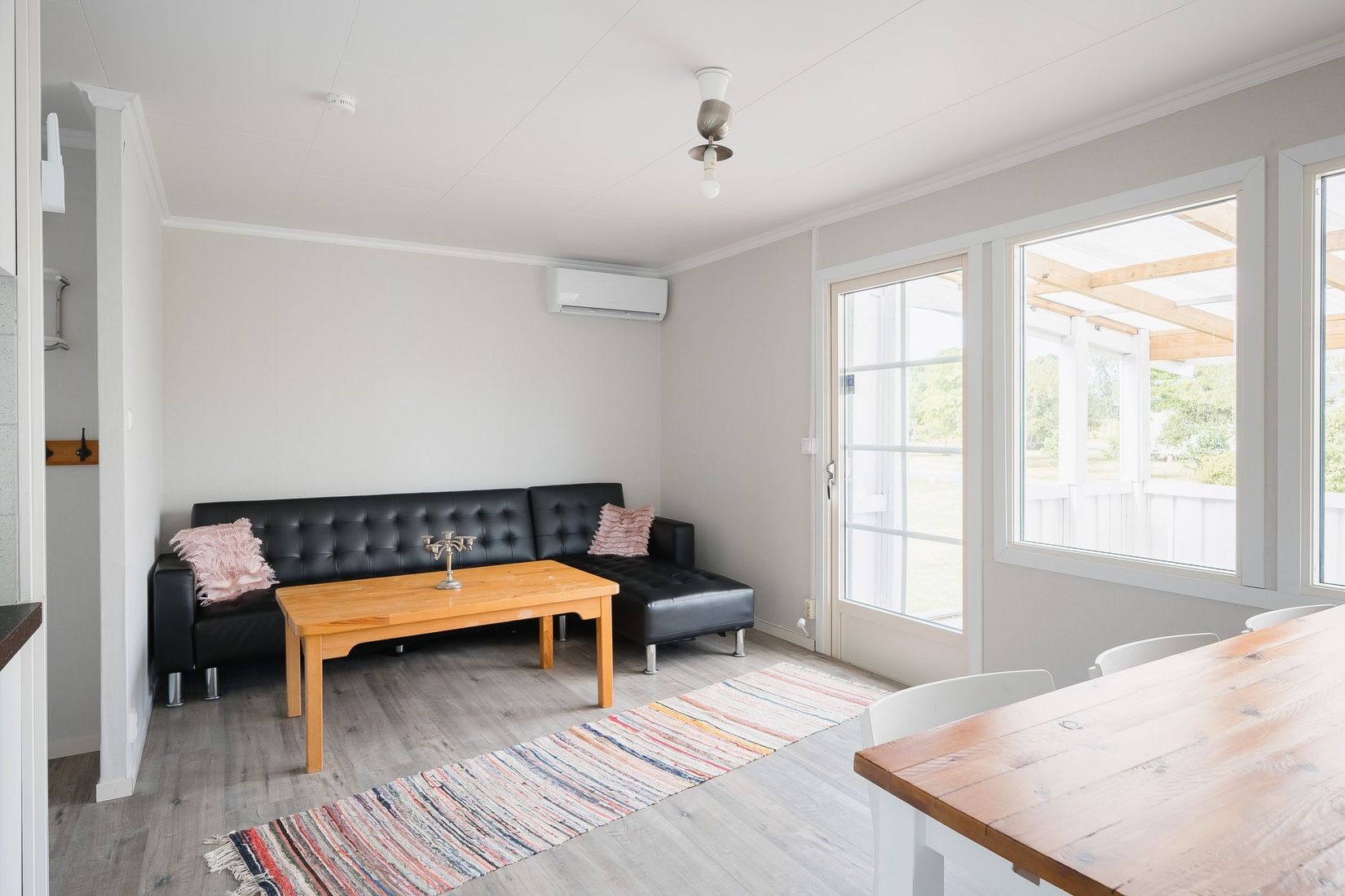 Villa, Norra Kedum Smörblomman 3, Marbogården, Lidköping