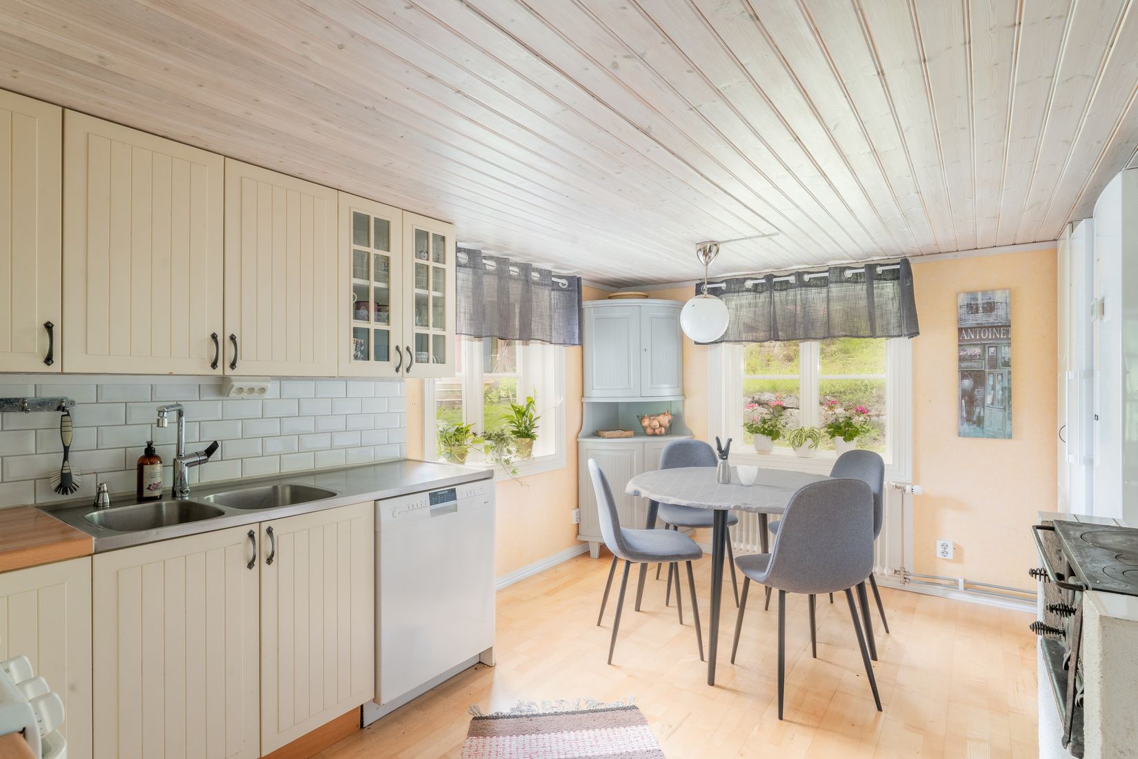 Gård/Skog, Tuna Stensborg 1, Lantligt, Nyköping