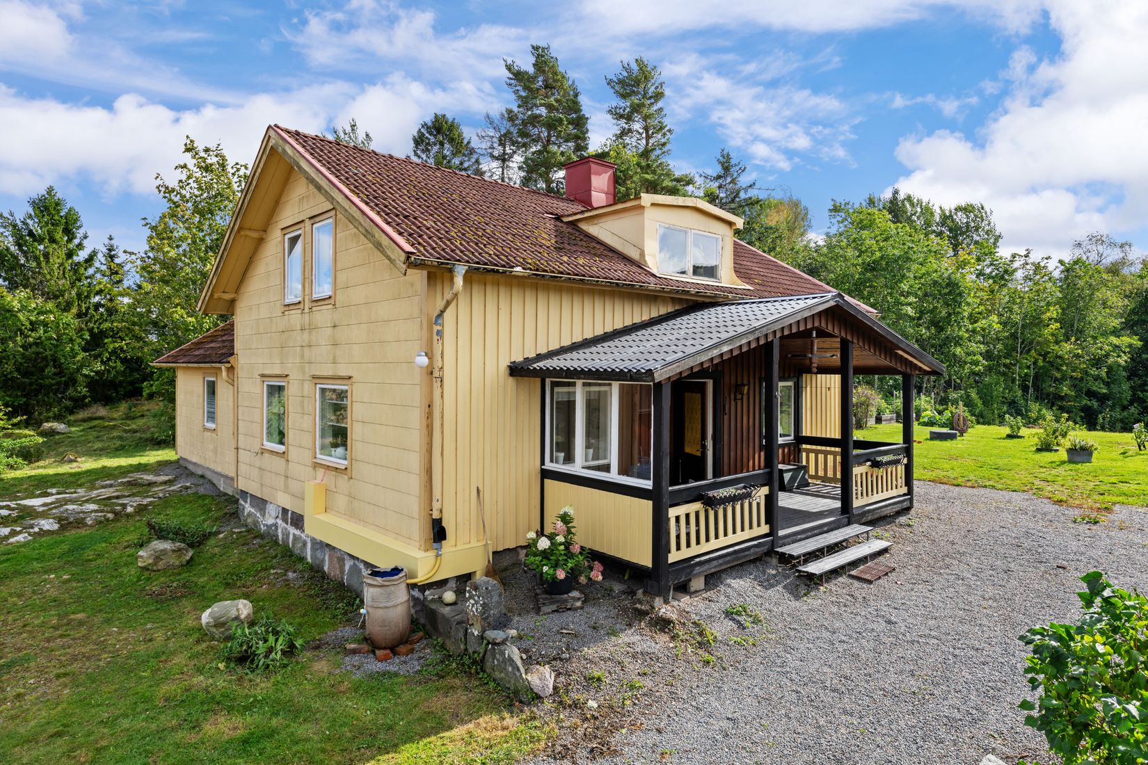 Gård/Skog, Ösbyvägen 8 & 10, Roslags-Bro, Norrtälje