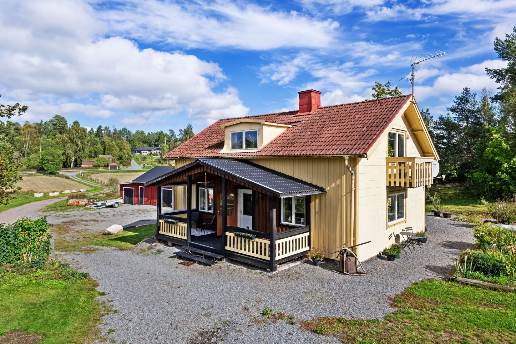 Gård/Skog, Ösbyvägen 8 & 10, Roslags-Bro, Norrtälje