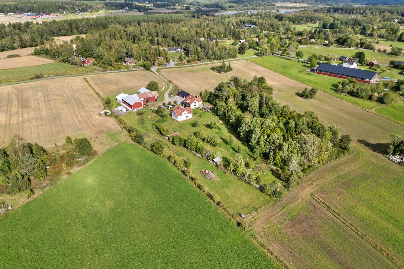 Gård/Skog, Ösbyvägen 8 & 10, Roslags-Bro, Norrtälje