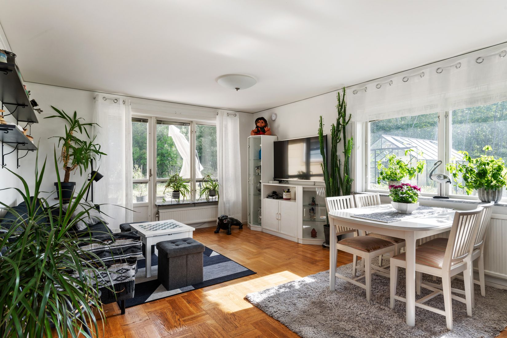 Gård/Skog, Ösbyvägen 8 & 10, Roslags-Bro, Norrtälje