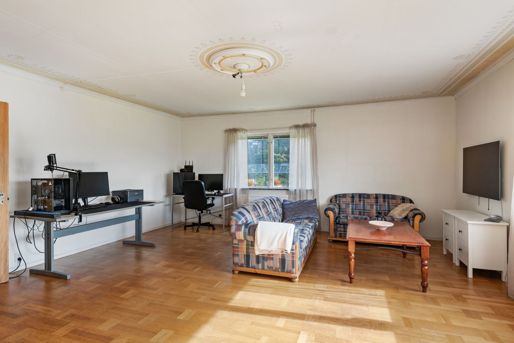 Gård/Skog, Ösbyvägen 8 & 10, Roslags-Bro, Norrtälje