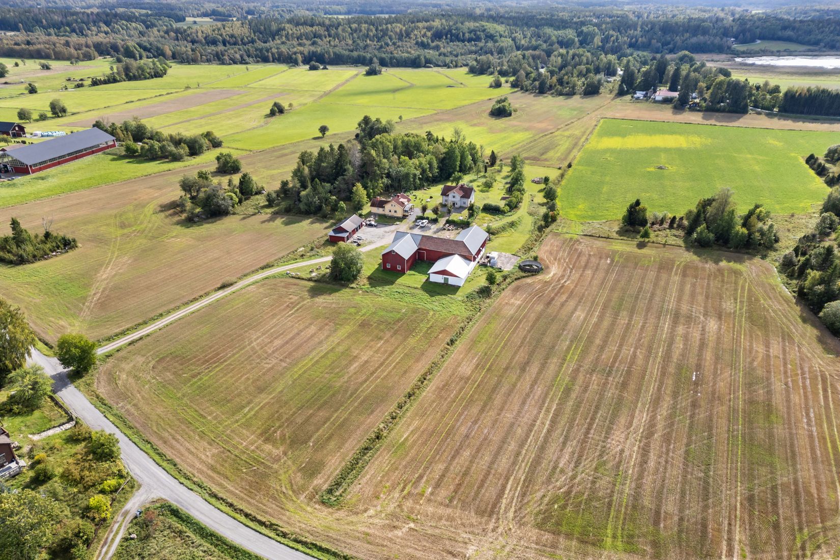 Gård/Skog, Ösbyvägen 8 & 10, Roslags-Bro, Norrtälje