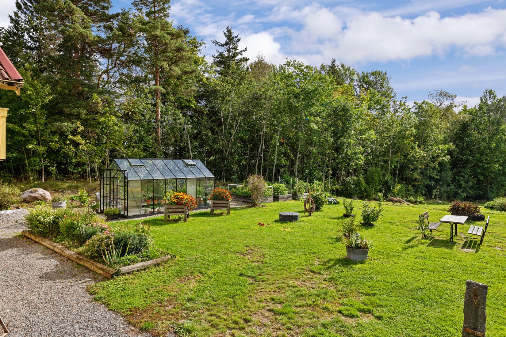 Gård/Skog, Ösbyvägen 8 & 10, Roslags-Bro, Norrtälje