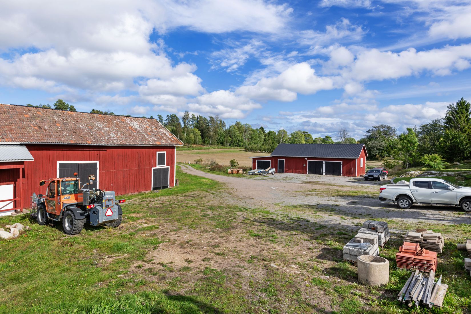 Gård/Skog, Ösbyvägen 8 & 10, Roslags-Bro, Norrtälje