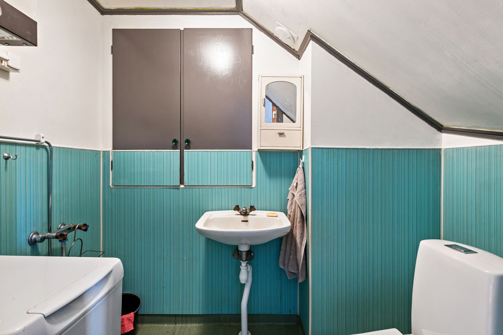 Gård/Skog, Ösbyvägen 8 & 10, Roslags-Bro, Norrtälje