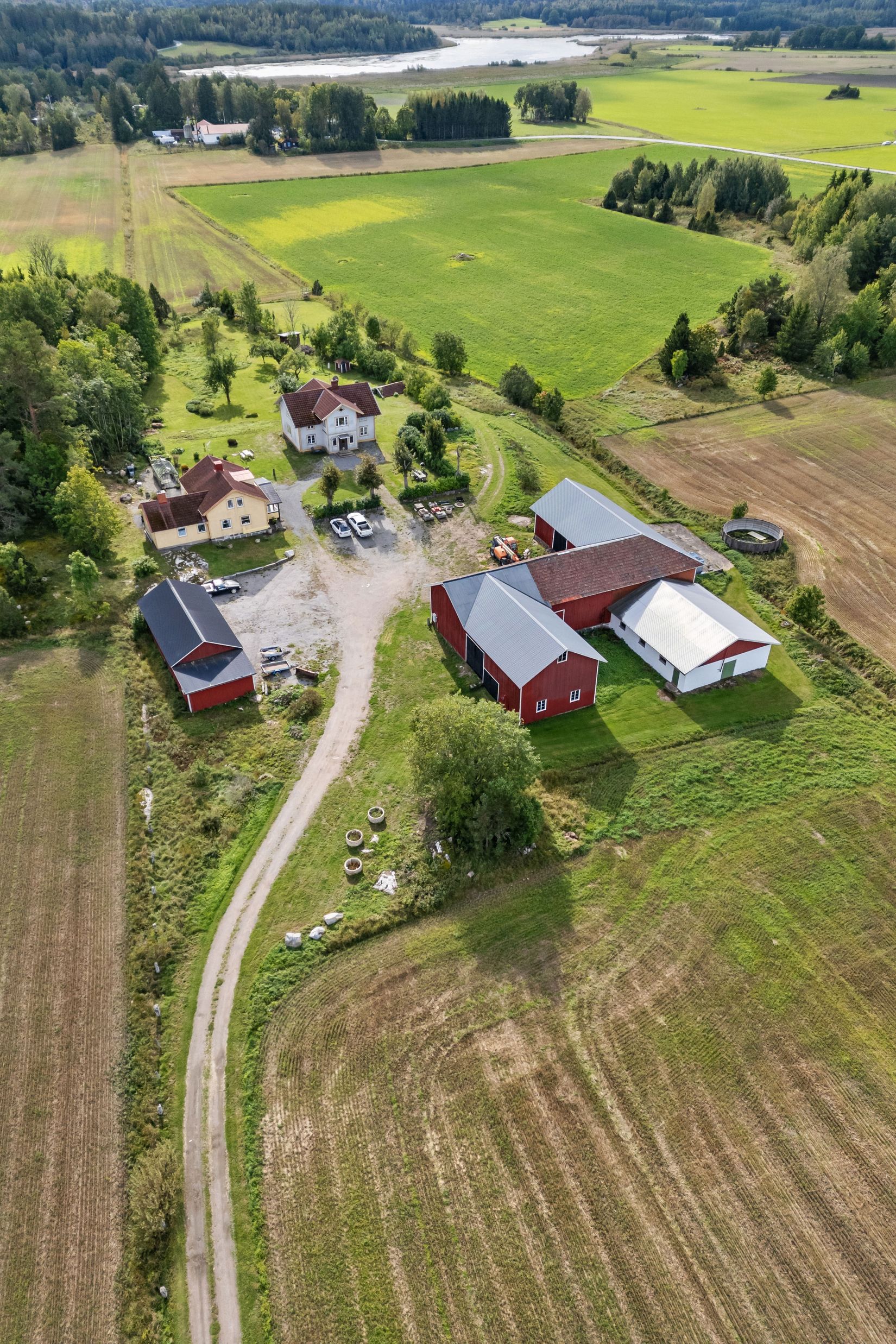 Gård/Skog, Ösbyvägen 8 & 10, Roslags-Bro, Norrtälje