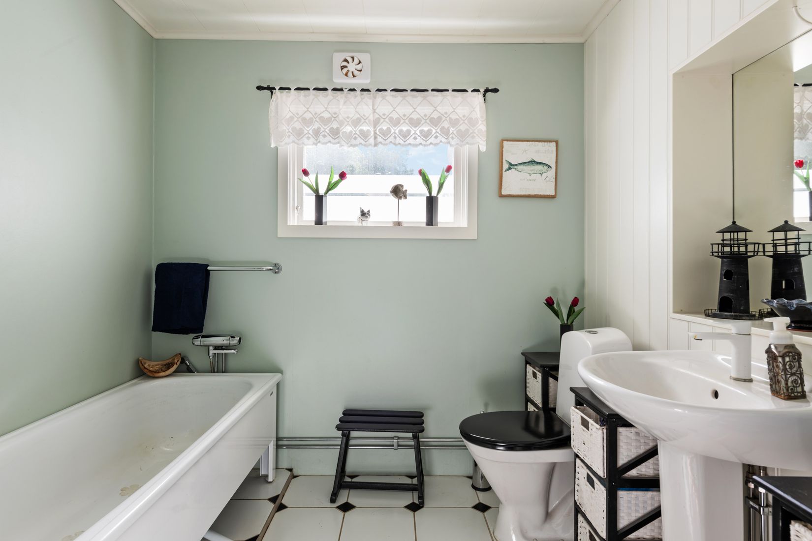 Gård/Skog, Ösbyvägen 8 & 10, Roslags-Bro, Norrtälje