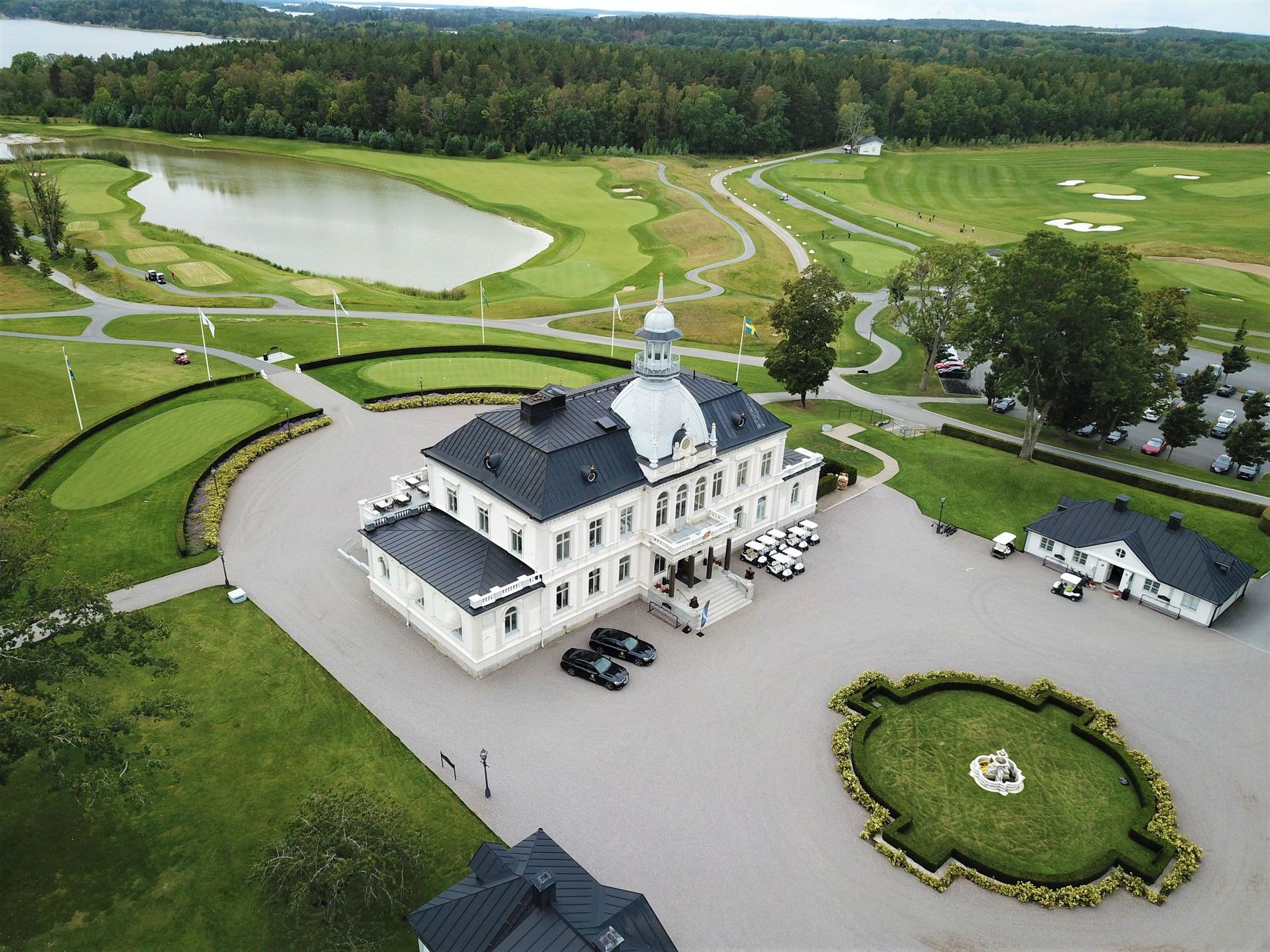 Radhus, Assurs väg 30, Bro Mälarstad, Upplands-Bro