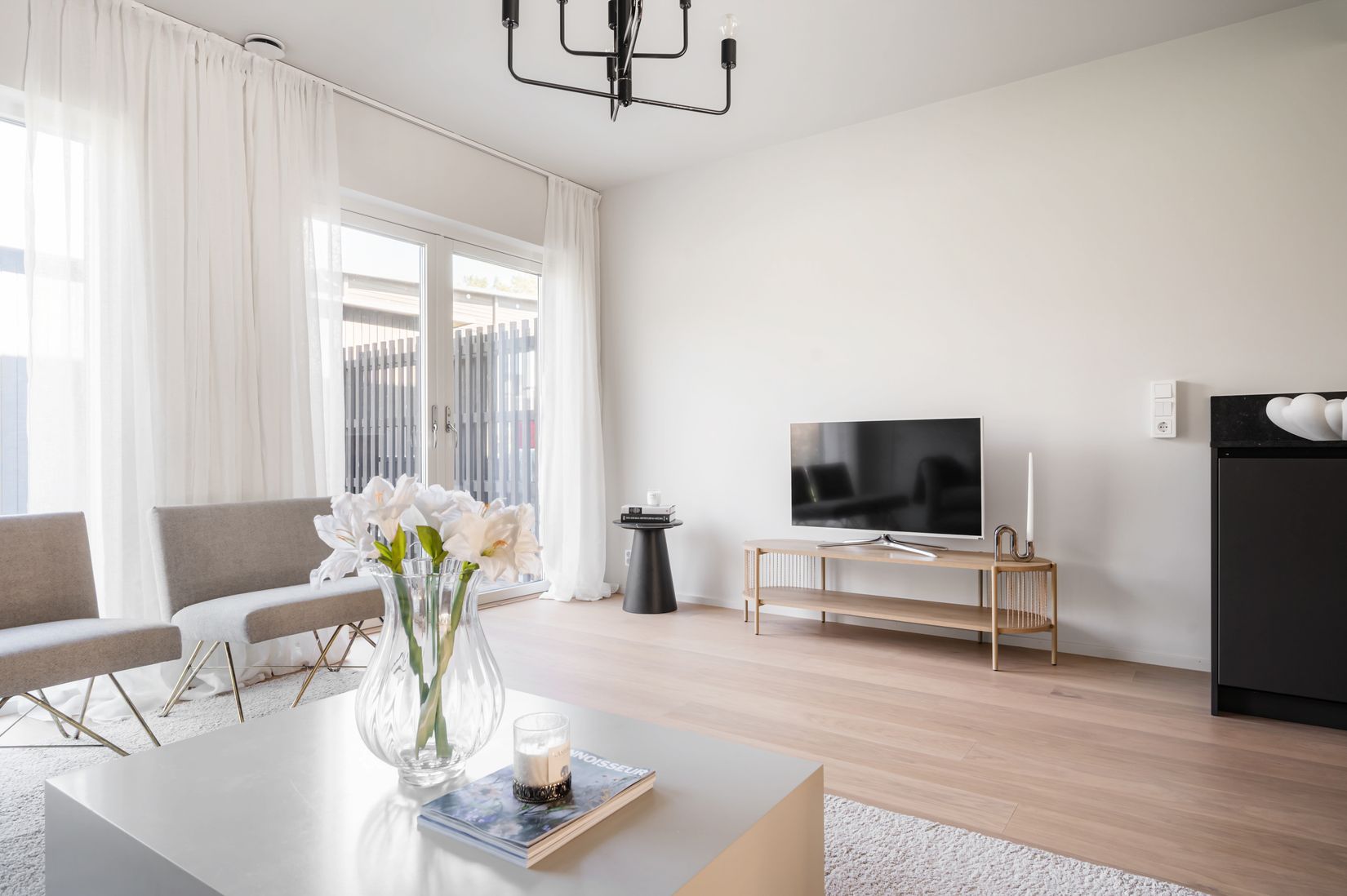 Radhus, Assurs väg 30, Bro Mälarstad, Upplands-Bro