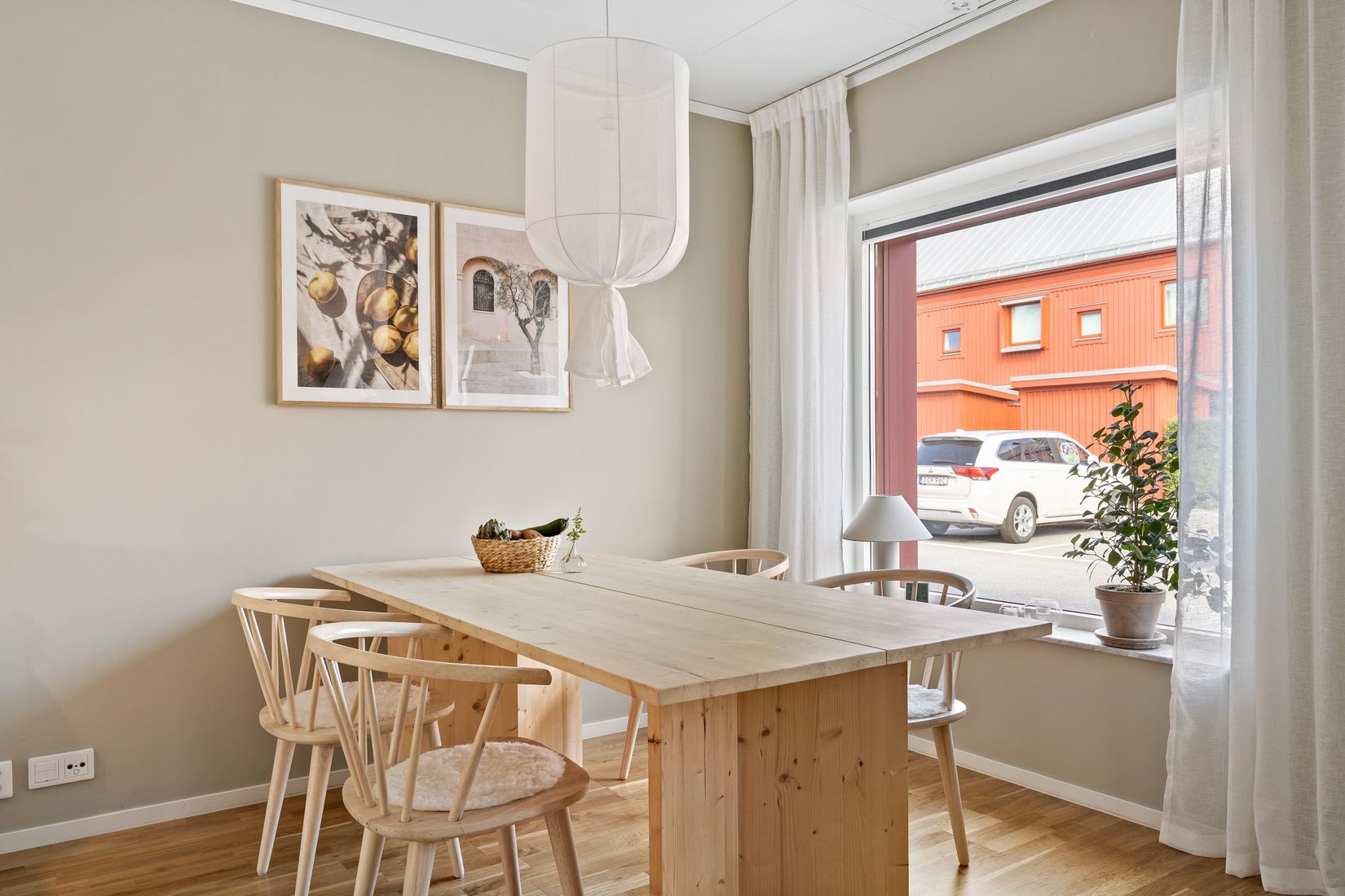 Bostadsrätt, Radhus, Klockarebovägen 36, Bålsta Frösundavik, Håbo
