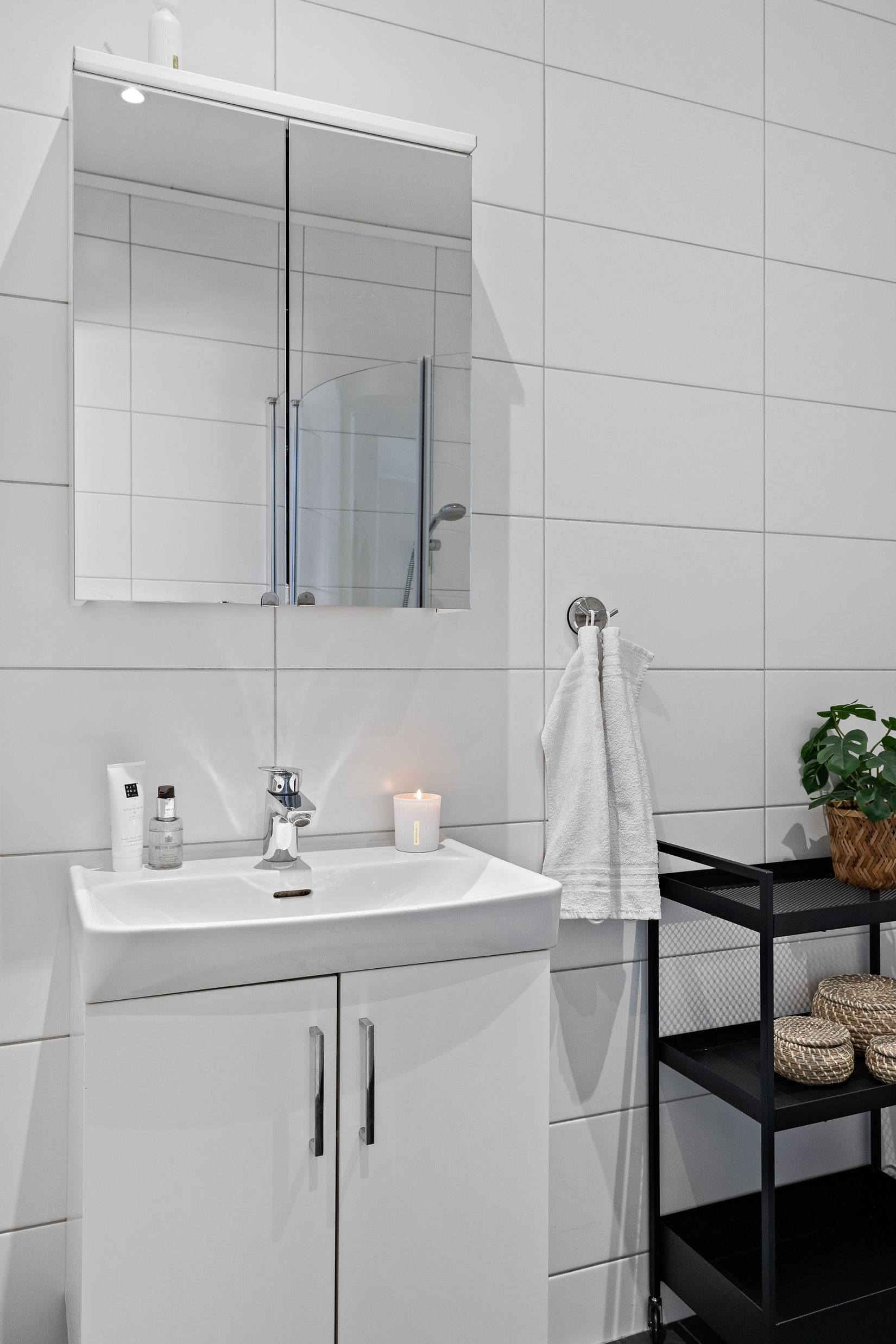 Bostadsrätt, Radhus, Klockarebovägen 36, Bålsta Frösundavik, Håbo