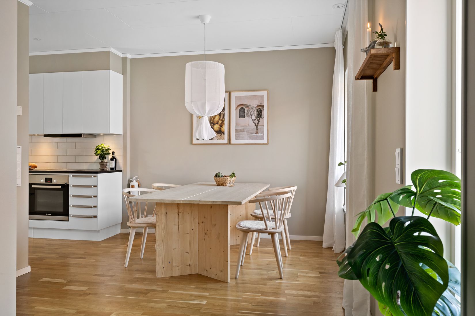 Bostadsrätt, Radhus, Klockarebovägen 36, Bålsta Frösundavik, Håbo