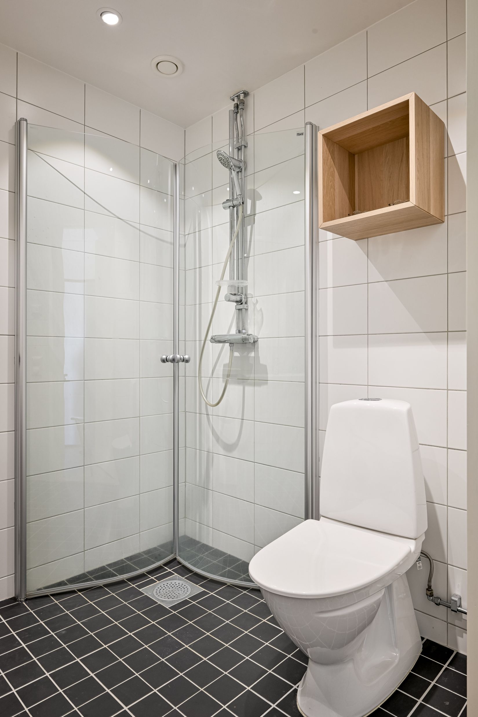 Bostadsrätt, Förrådsvägen 22, Centrala Huddinge, Huddinge