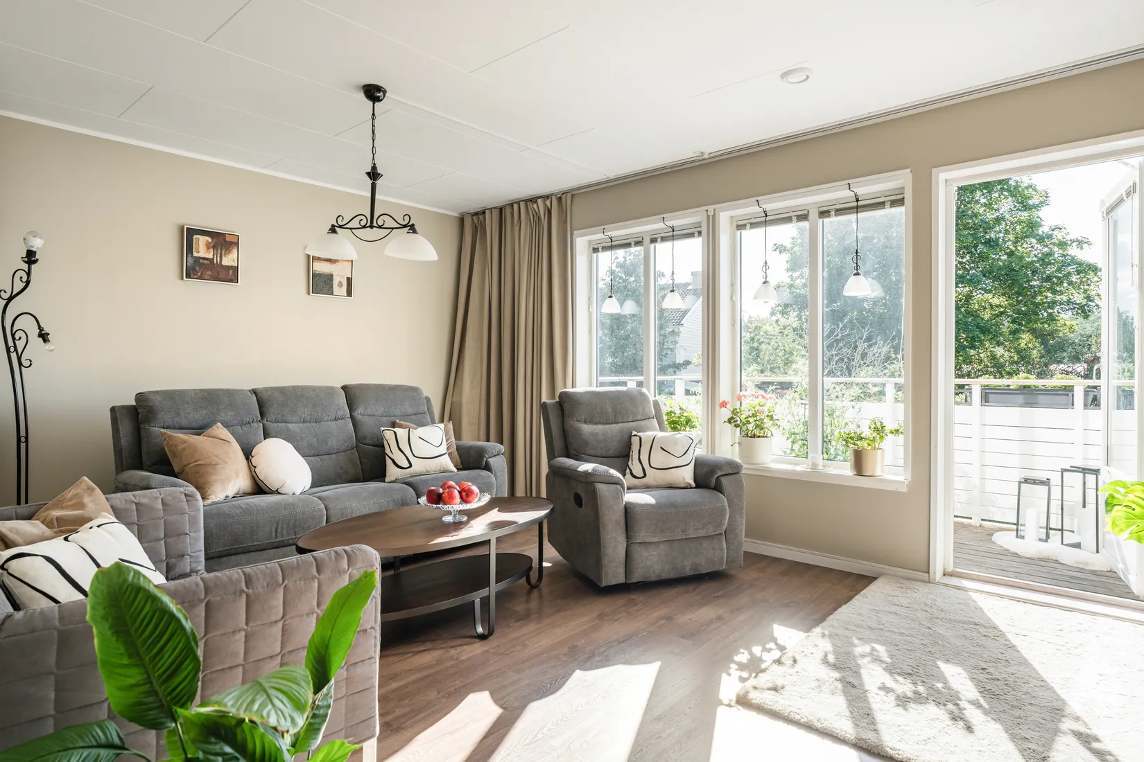 Bostadsrätt, Radhus, Hedenhösvägen 27, Solgård, Huddinge