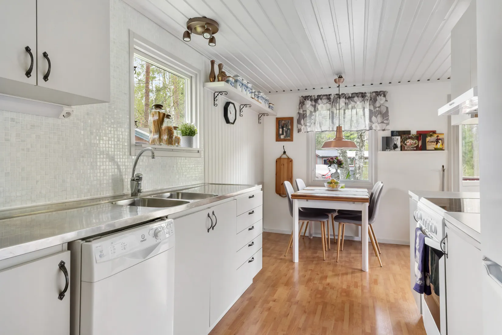 Fritidshus, Vårlöksvägen 8, Estuna - Vämlinge, Norrtälje