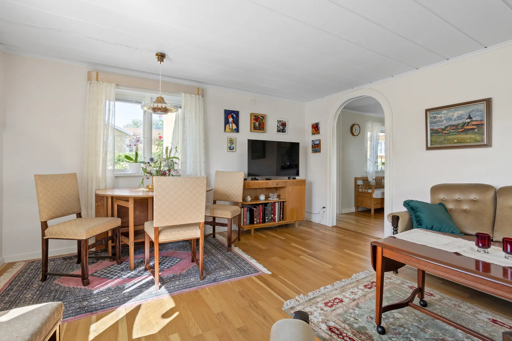 Villa, Hovgården Klockargården 7, Adelsö, Ekerö
