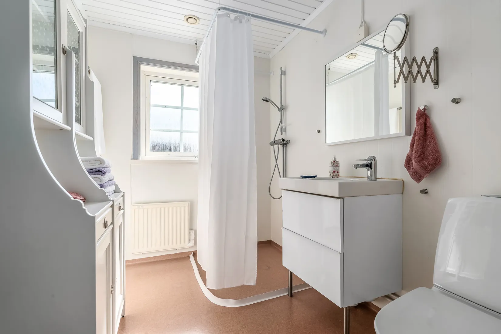 Villa, Ivares väg 12, Vikarbyn, Rättvik