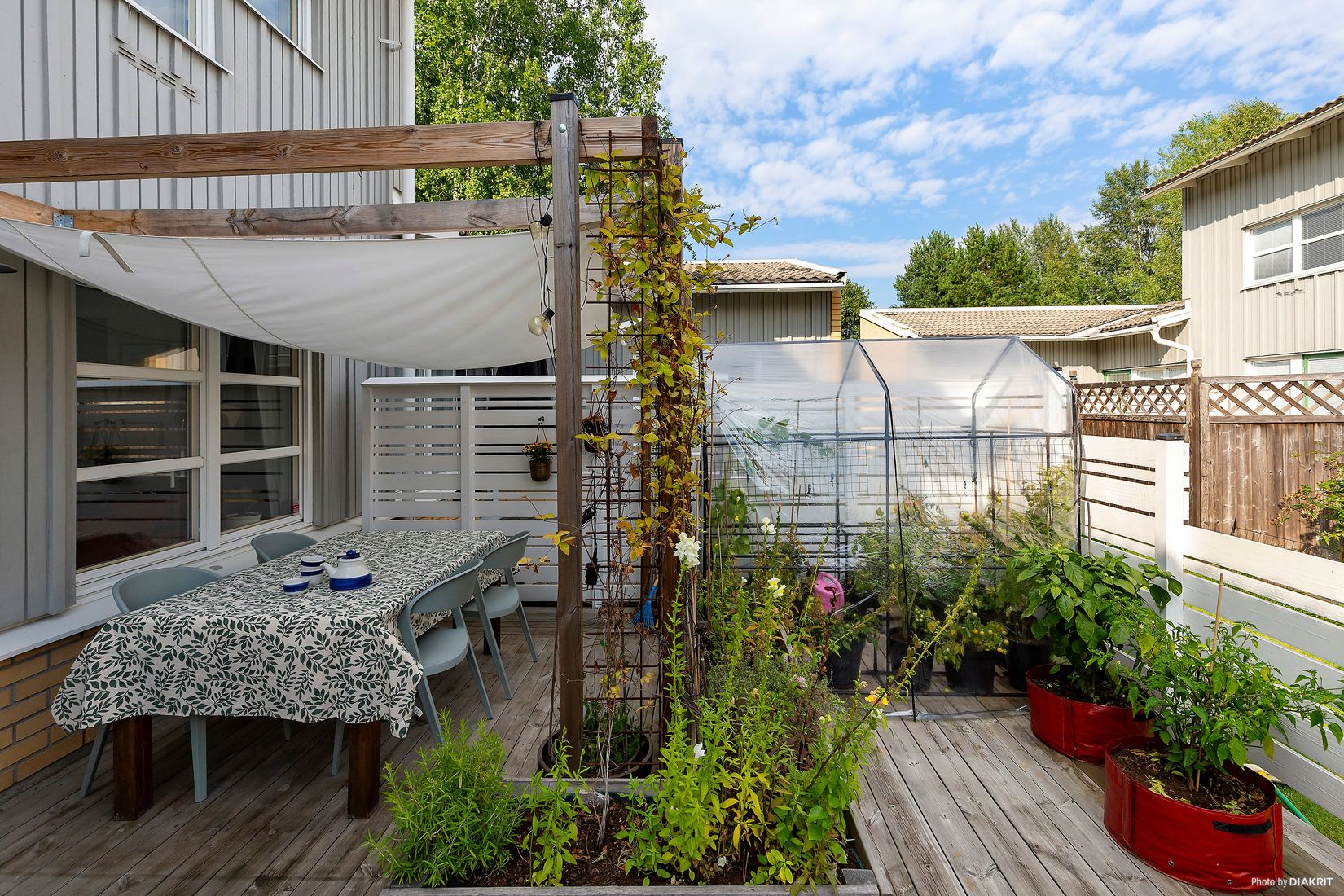 Radhus, Lantgårdsvägen 95, Viby, Sollentuna