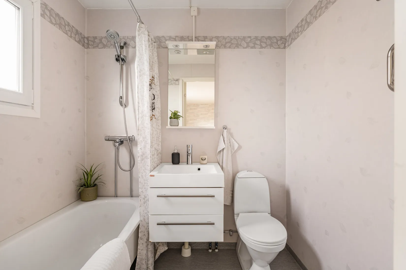 Villa, Radhus, ALBERT MÅLARES VÄG 9D, Täby kyrkby, Täby