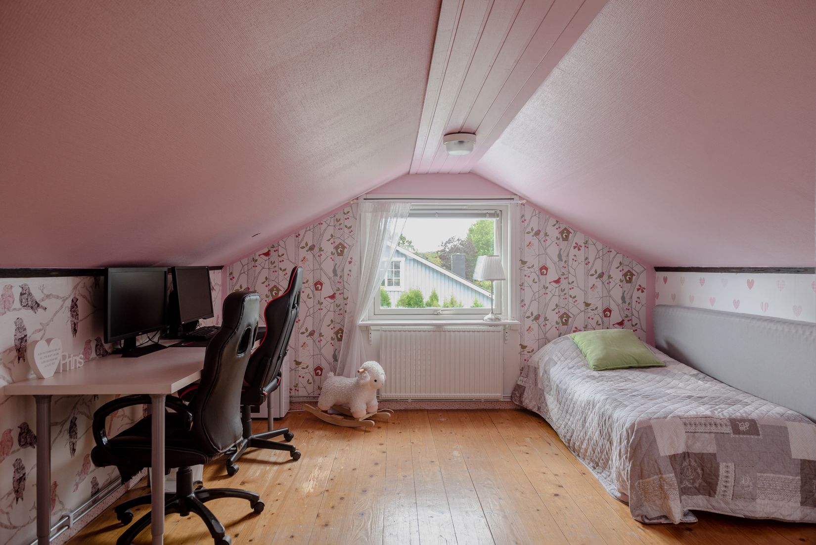 Villa, Radhus, Dyarnevägen 4, Bålsta Mansängen, Håbo