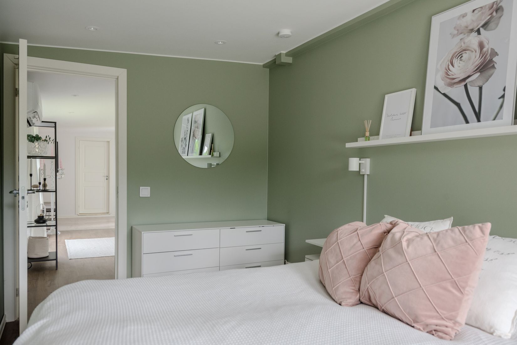 Villa, Radhus, Dyarnevägen 4, Bålsta Mansängen, Håbo