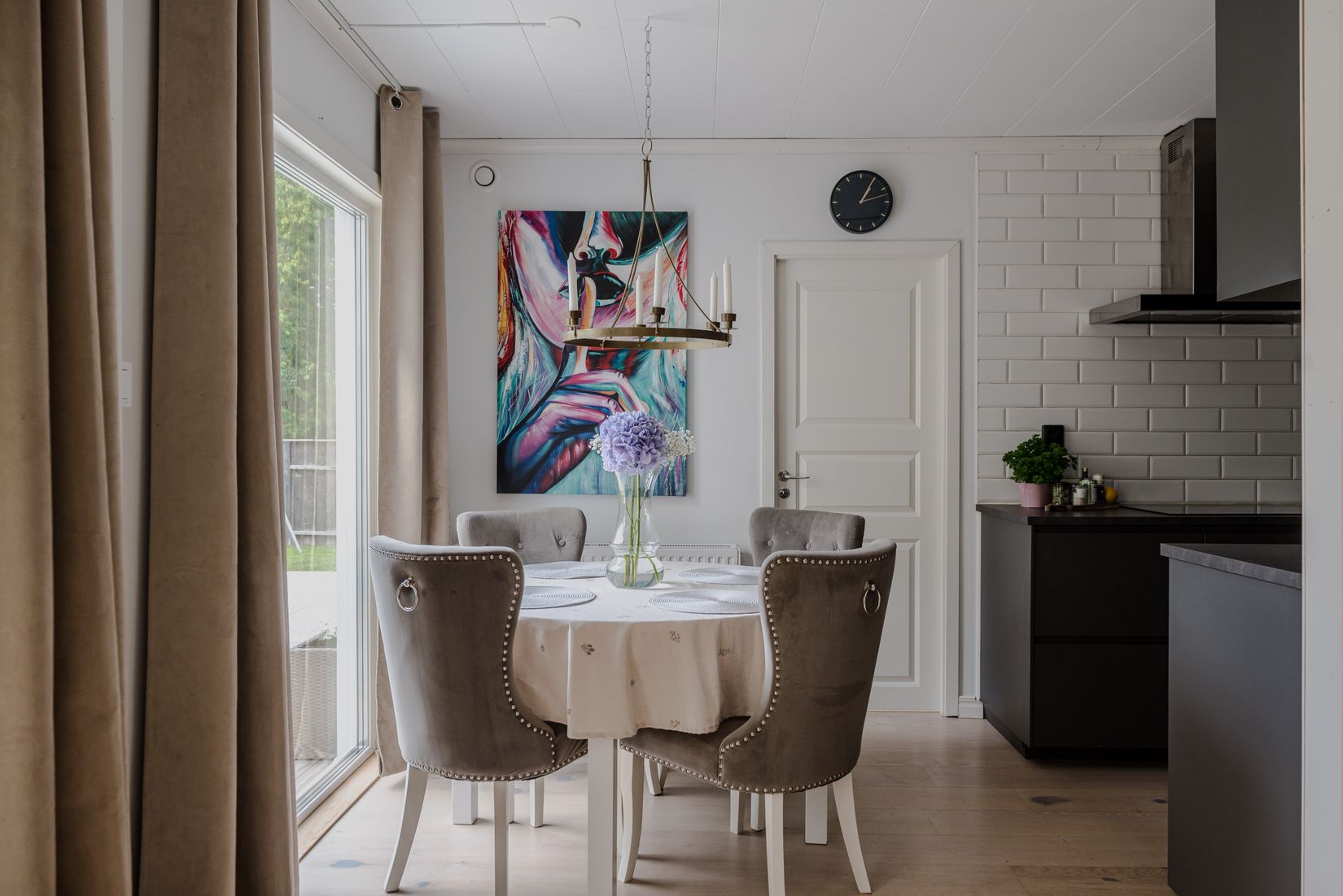 Villa, Radhus, Dyarnevägen 4, Bålsta Mansängen, Håbo