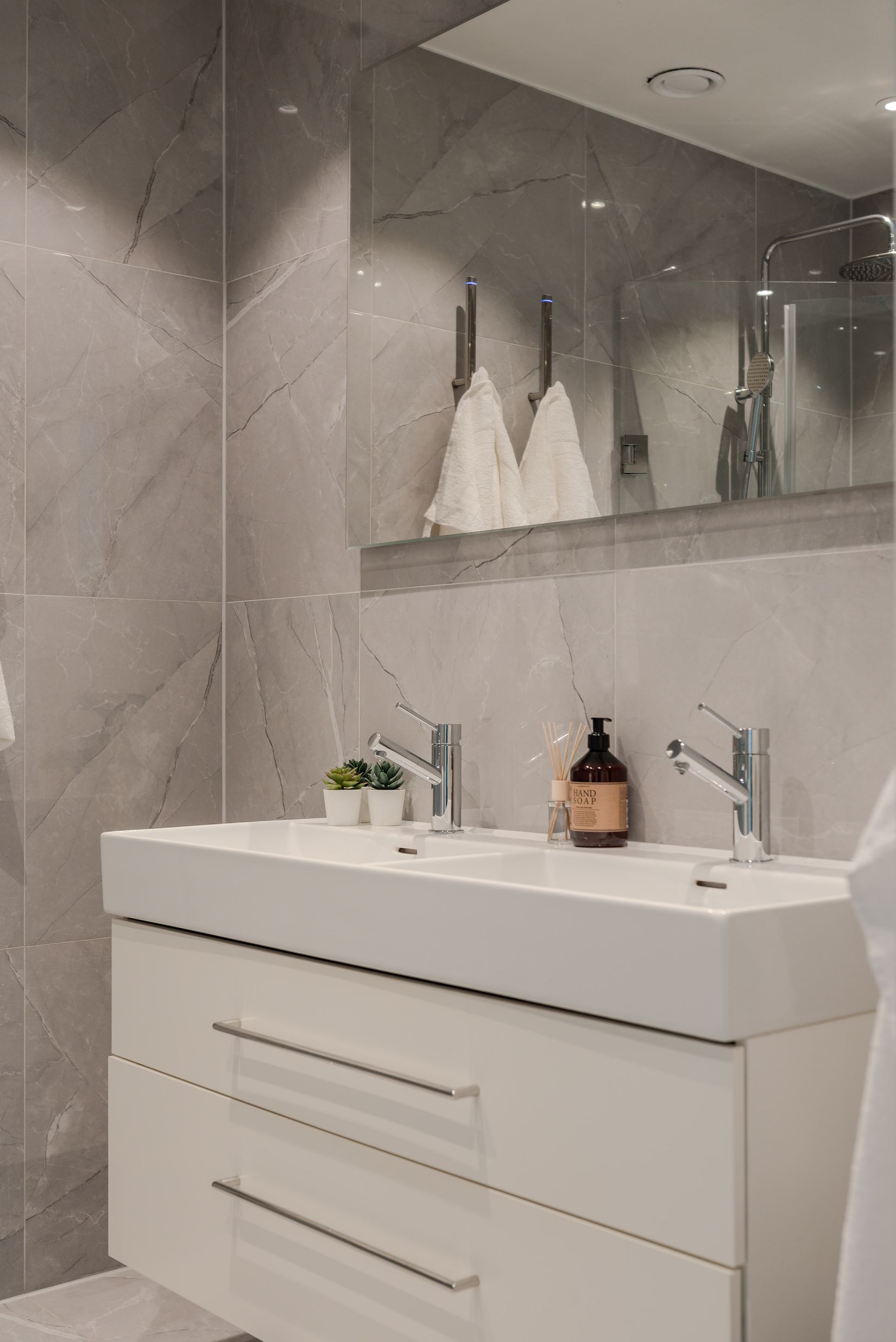 Villa, Radhus, Dyarnevägen 4, Bålsta Mansängen, Håbo