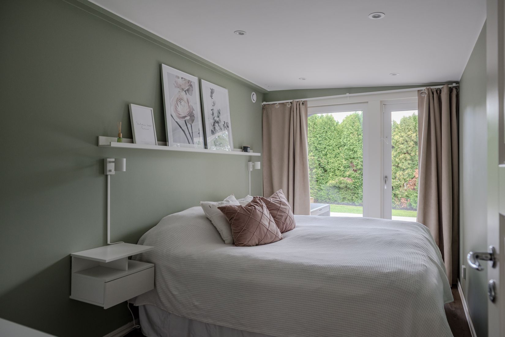 Villa, Radhus, Dyarnevägen 4, Bålsta Mansängen, Håbo